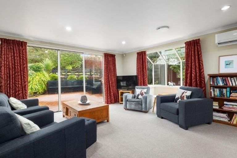 Photo of property in 11 Glenross Street, Glenross, Dunedin, 9011