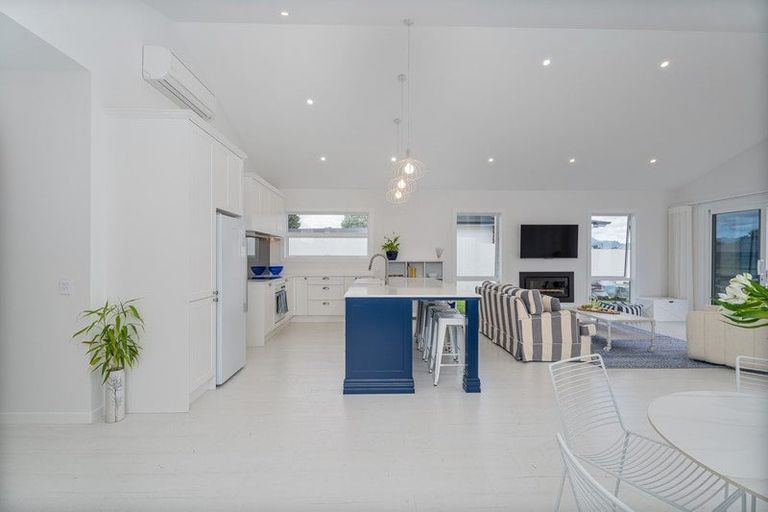 Photo of property in 17 Waitotara Way, Whitianga, 3510