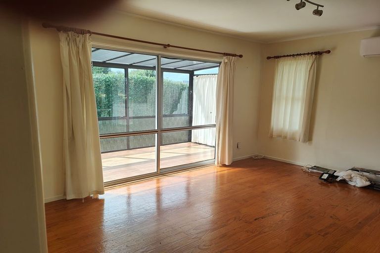 Photo of property in 38 Durham Street, Te Atatu Peninsula, Auckland, 0610