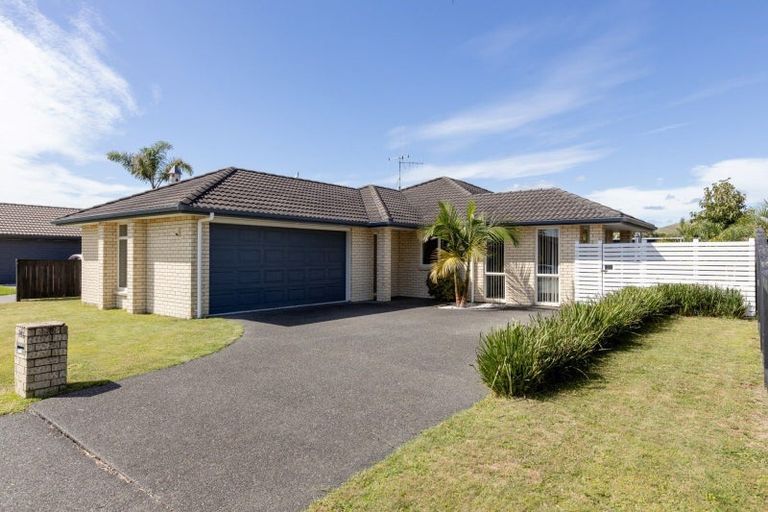 Photo of property in 106 Doncaster Drive, Papamoa Beach, Papamoa, 3118