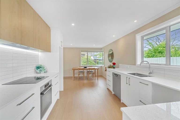 Photo of property in 15 Tyndale Place, Ilam, Christchurch, 8041