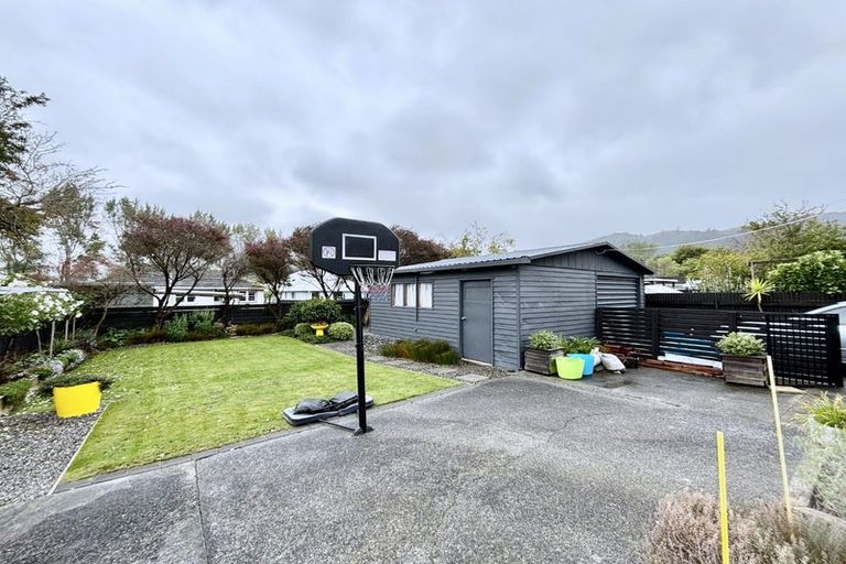 Photo of property in 179 Waddington Drive, Naenae, Lower Hutt, 5011