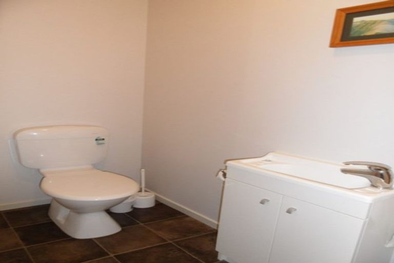 Photo of property in 124 Ferry Road, Edendale, 9825