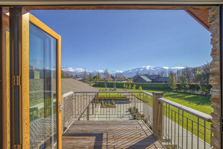 Photo of property in 8 Waimana Place, Wanaka, 9305