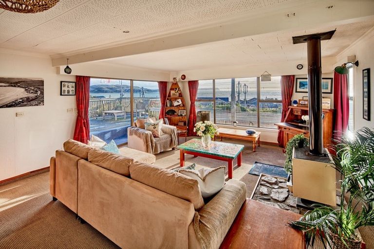 Photo of property in 176 Saint Andrews Road, Plimmerton, Porirua, 5026