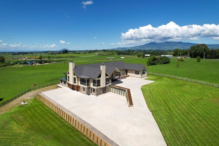 Photo of property in 759 Tuhikaramea Road, Ngahinapouri, Hamilton, 3290