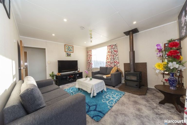 Photo of property in 5 Chatsworth Place, Highbury, Palmerston North, 4412