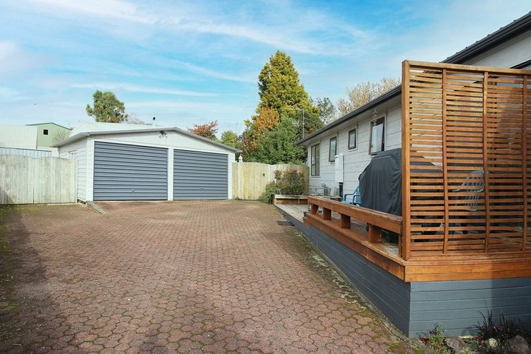 Photo of property in 28 Tawavale Street, Pukehangi, Rotorua, 3015