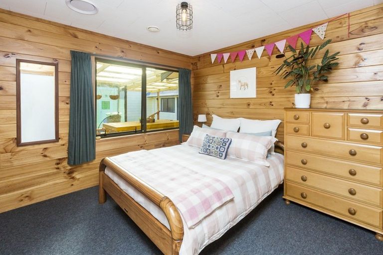 Photo of property in 3 Hazel Street, Ebdentown, Upper Hutt, 5018