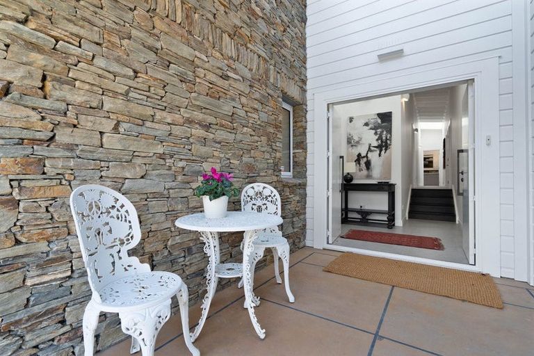 Photo of property in 3 Grey Street, Martinborough, 5711