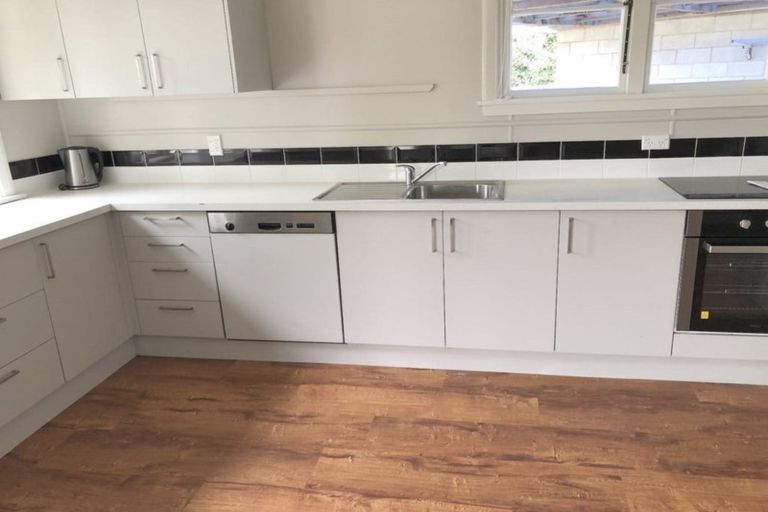 Photo of property in 13 Kaplan Avenue, Islington, Christchurch, 8042