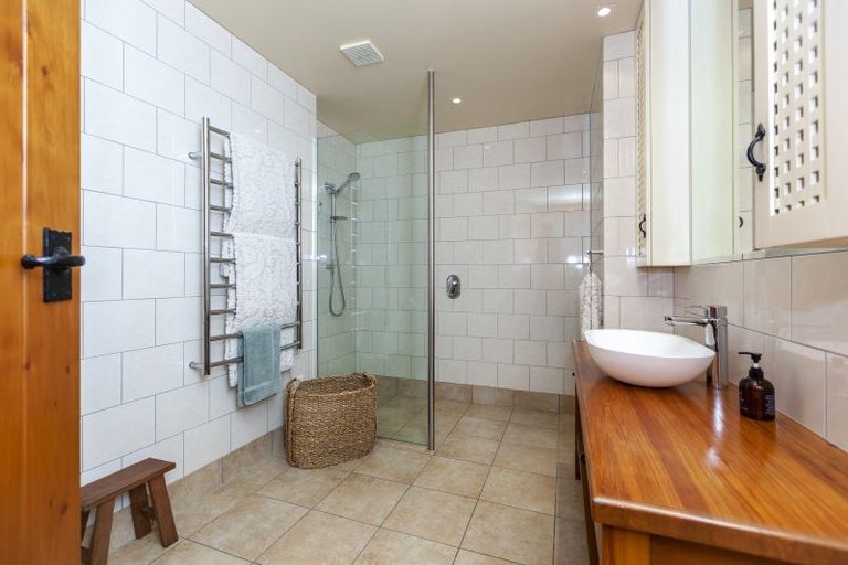 Photo of property in 111 Ngarara Road, Waikanae, 5036