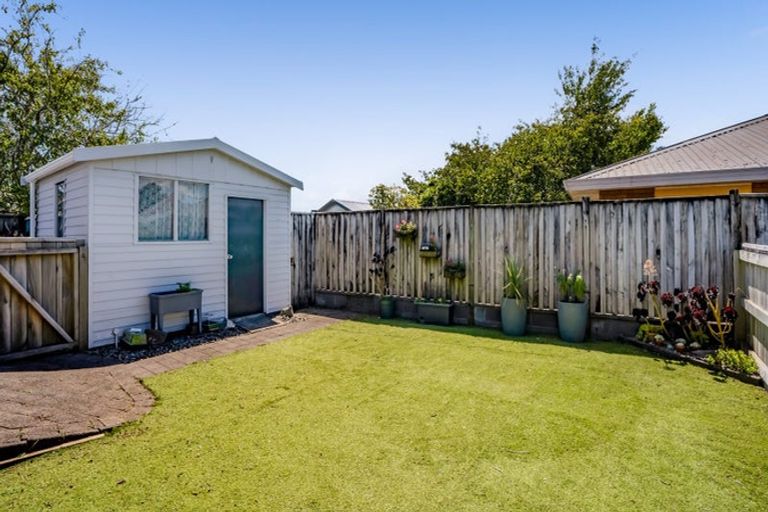 Photo of property in 30 Nikau Street, Inglewood, 4330