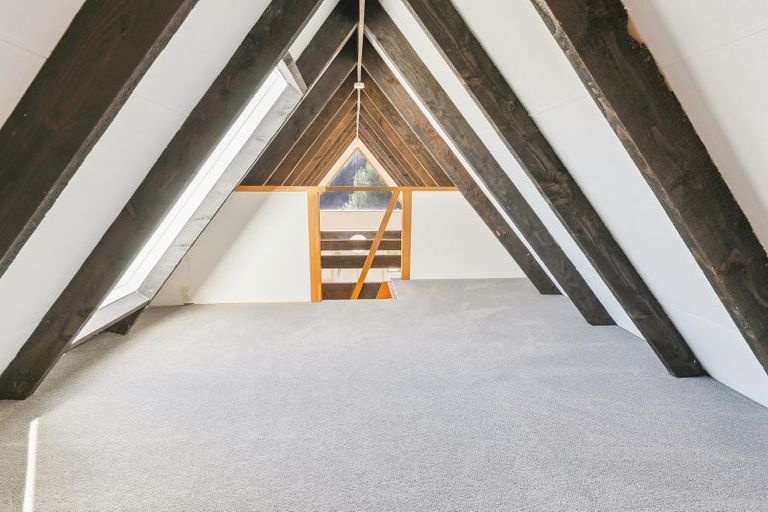 Photo of property in 4/8 Elphinstone Avenue, Strathmore Park, Wellington, 6022