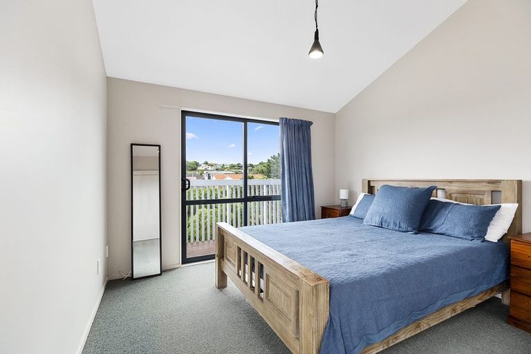 Photo of property in 12 Morere Street, Titahi Bay, Porirua, 5022