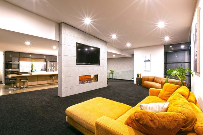 Photo of property in 298 Courtenay Street, Strandon, New Plymouth, 4312