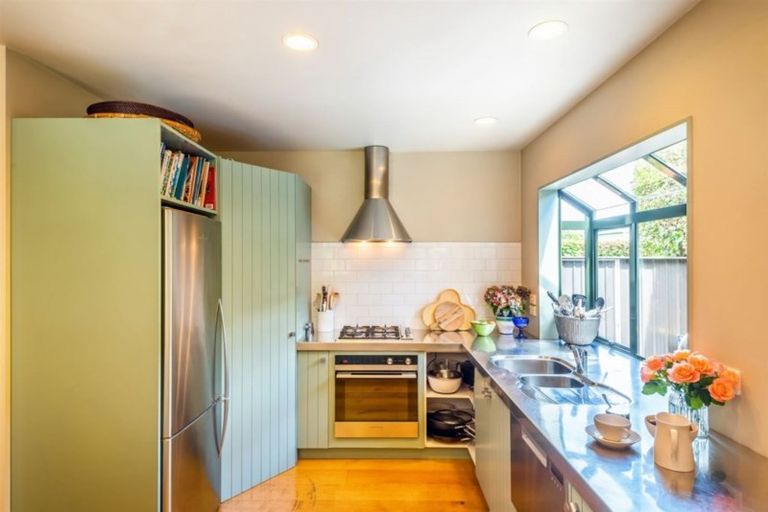 Photo of property in 2/9 Maleme Avenue, Belmont, Auckland, 0622