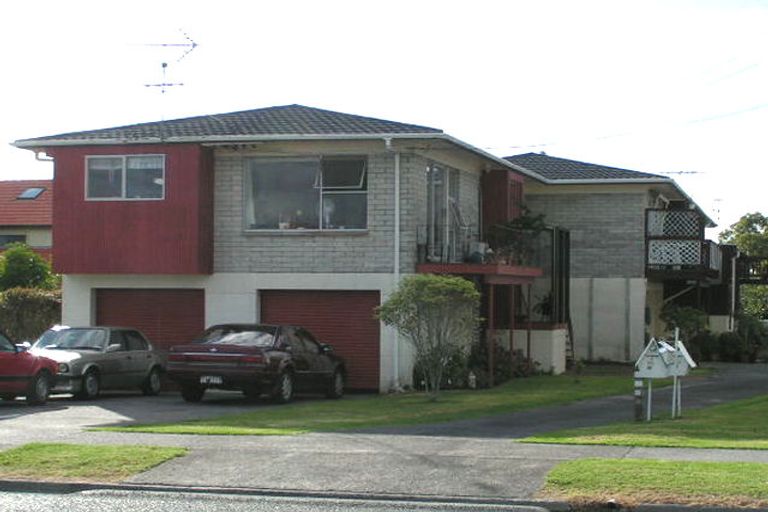 Photo of property in 2/41 Jutland Road, Hauraki, Auckland, 0622