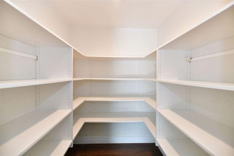 Photo of property in 77 The Circle, Manly, Whangaparaoa, 0930