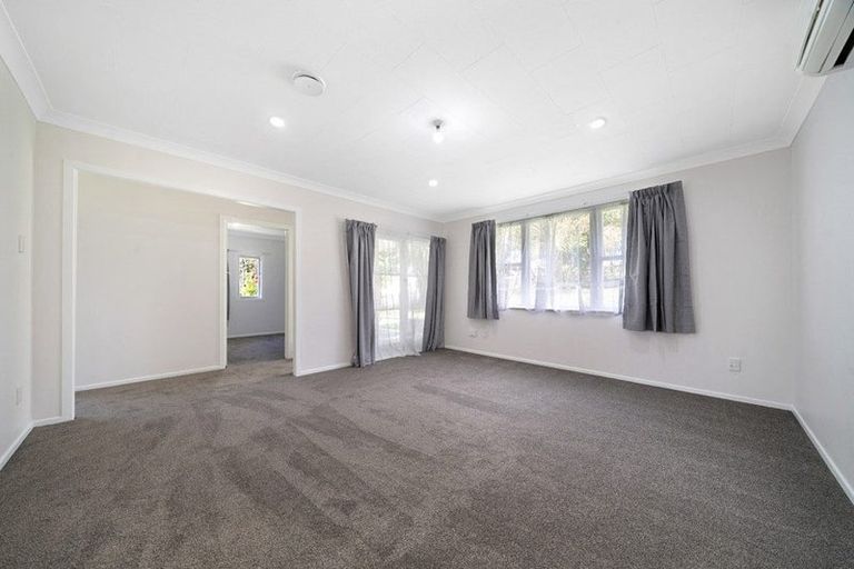 Photo of property in 93 Rosier Road, Glen Eden, Auckland, 0602