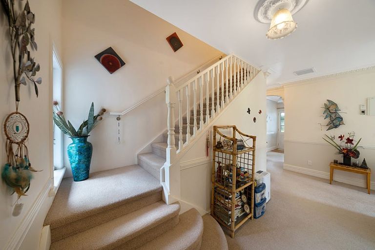 Photo of property in 112 Motu Road, Kumeu, 0891