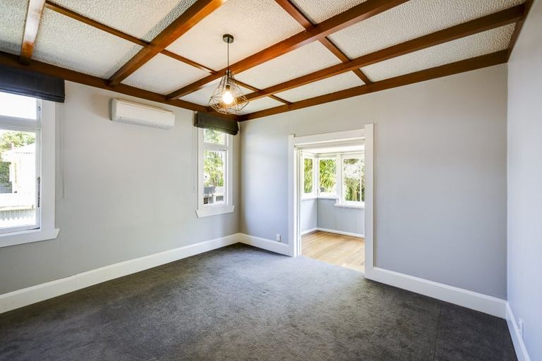 Photo of property in 7 Main Street, Hospital Hill, Napier, 4110