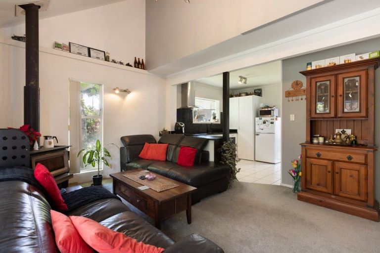 Photo of property in 114 Hinewa Road, Otumoetai, Tauranga, 3110