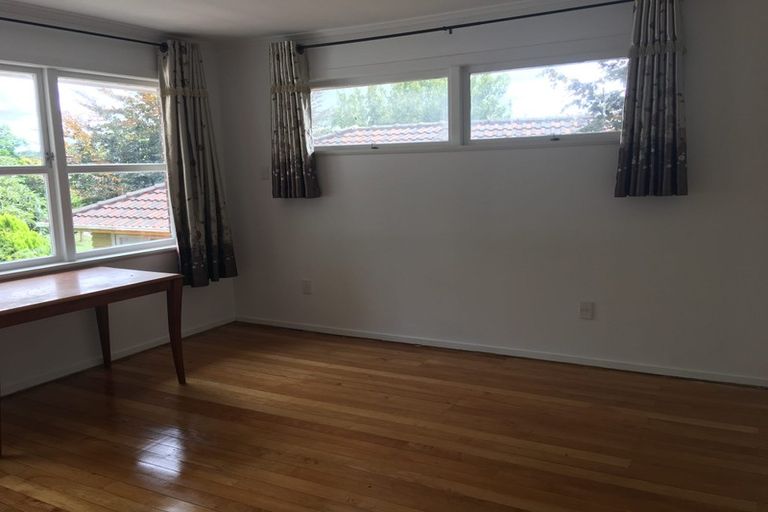 Photo of property in 31 Kingdale Road, Henderson, Auckland, 0610