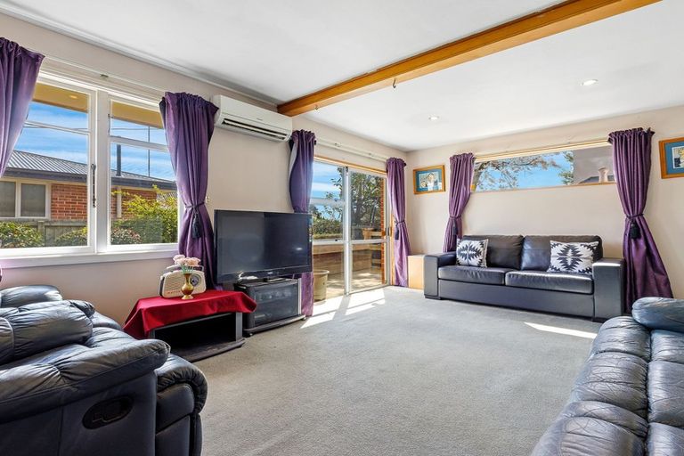 Photo of property in 14 Staveley Street, Avonhead, Christchurch, 8042