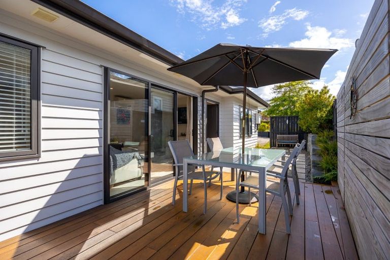 Photo of property in 60 Matua Road, Huapai, Kumeu, 0810