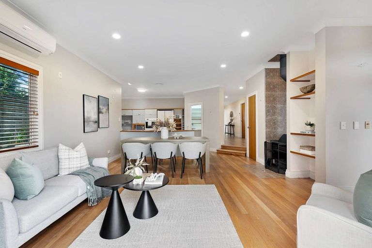 Photo of property in 17 Elsie Drive, Waiuku, 2123