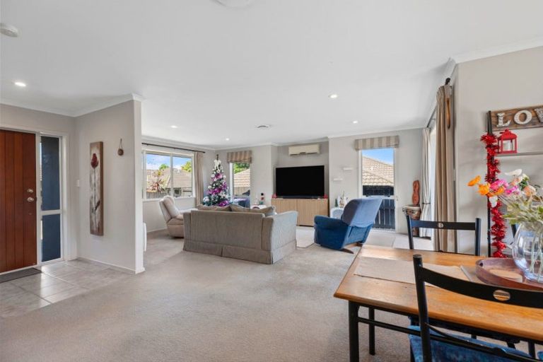Photo of property in 2 Glencoe Court, Pyes Pa, Tauranga, 3112