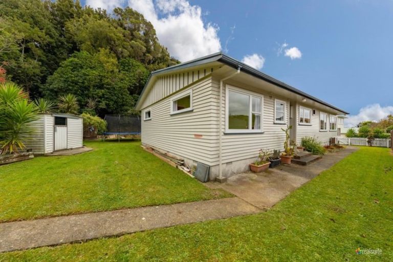 Photo of property in 40 Pembroke Street, Tawa, Wellington, 5028