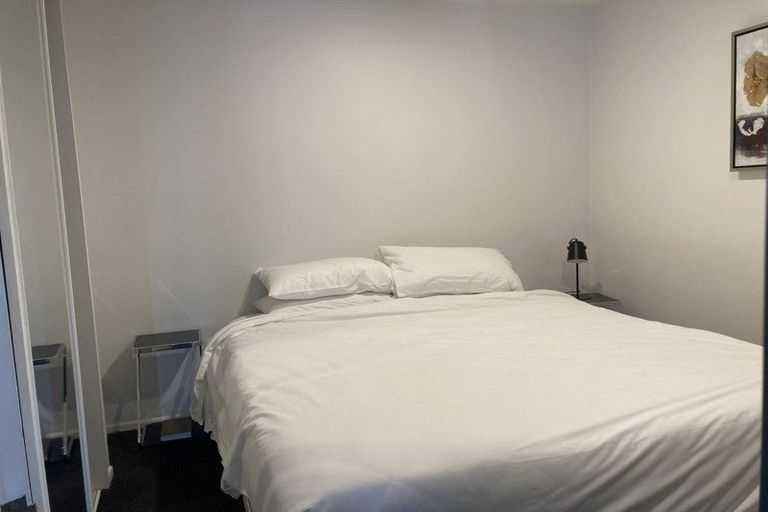 Photo of property in Terrace Garden Apartments, 9e/120 The Terrace, Wellington Central, Wellington, 6011