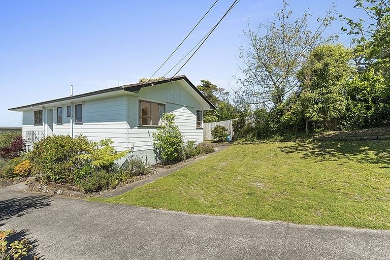 Photo of property in 382 East Coast Road, Sunnynook, Auckland, 0630