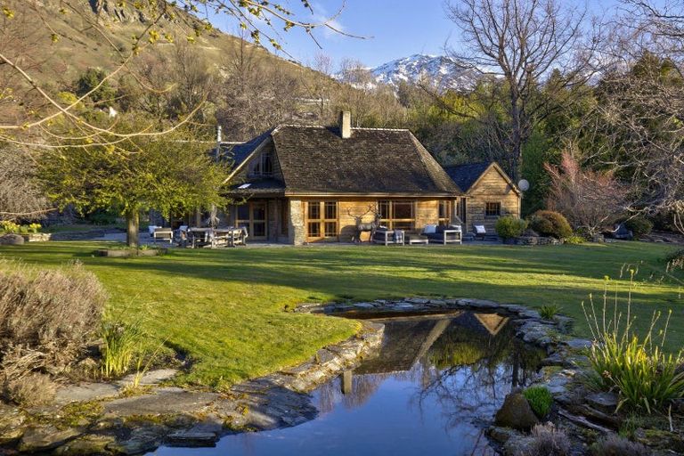 Photo of property in 11 Arrowtown-lake Hayes Road, Lake Hayes, Queenstown, 9371