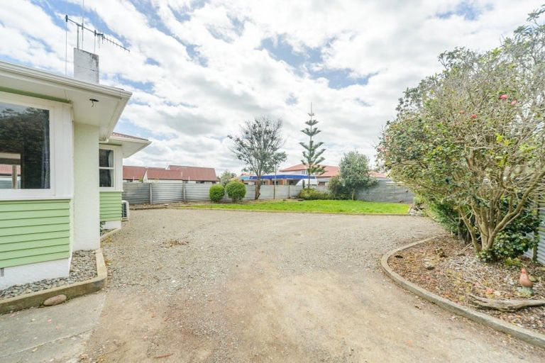 Photo of property in 5 Snowdon Avenue, Terrace End, Palmerston North, 4410