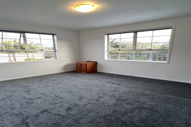 Photo of property in 31 Lyren Place, Half Moon Bay, Auckland, 2012