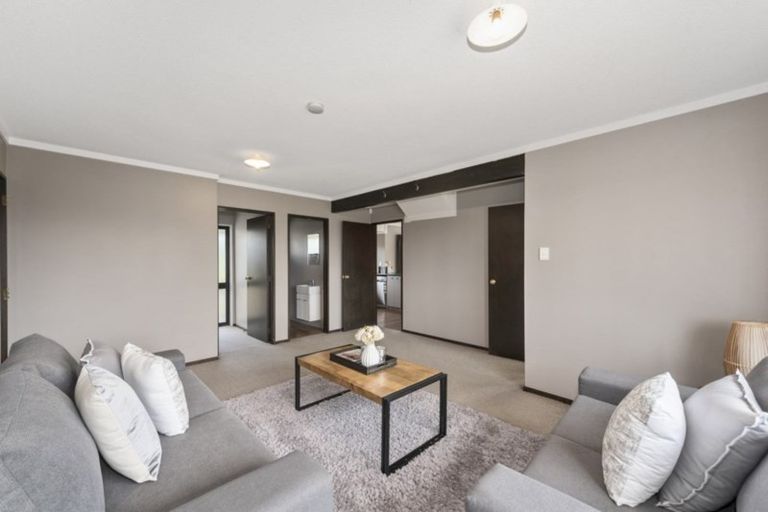 Photo of property in 6 Houhere Place, Pukete, Hamilton, 3200