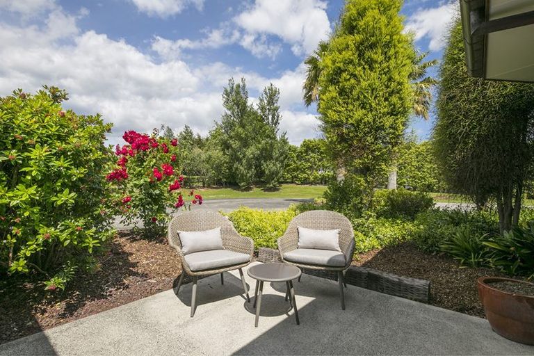 Photo of property in 210 Oraha Road, Kumeu, 0892