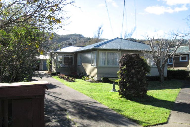Photo of property in 48 Hyde Street, Wainuiomata, Lower Hutt, 5014