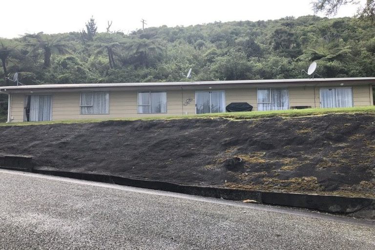 Photo of property in 51a-b Murray Street, Greymouth, 7805