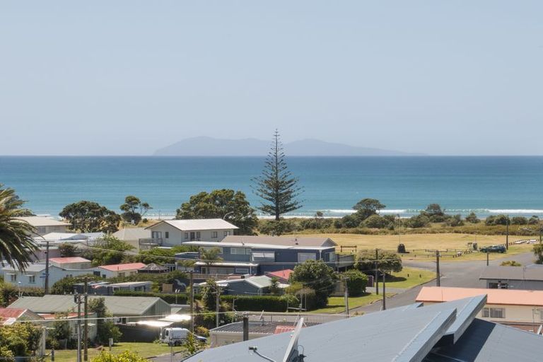 Photo of property in 8 Mayor View Terrace, Waihi Beach, 3611