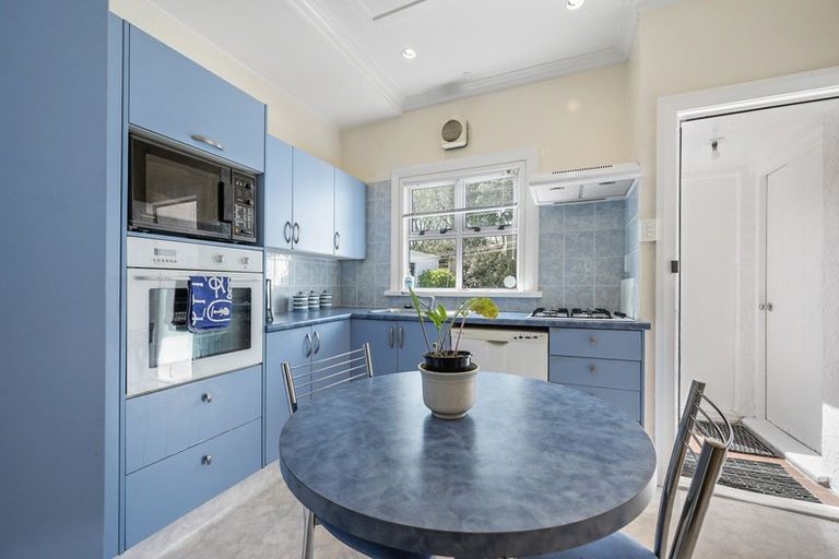 Photo of property in 36 Parkvale Road, Karori, Wellington, 6012