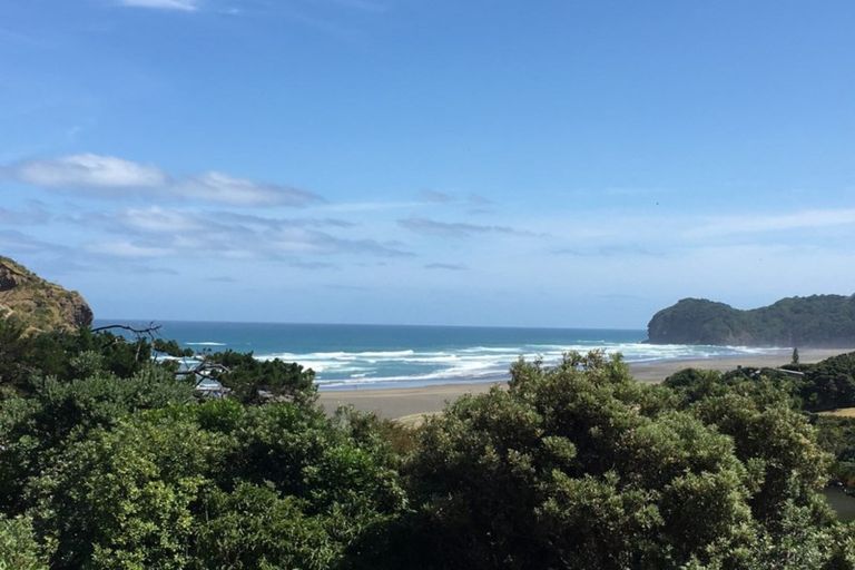Photo of property in 13 Beach Valley Road, Piha, 0772
