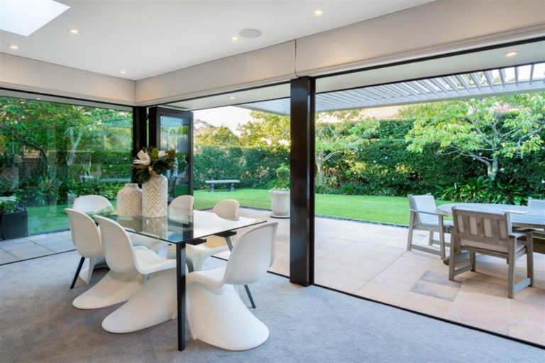 Photo of property in 25 Clifton Road, Hauraki, Auckland, 0622