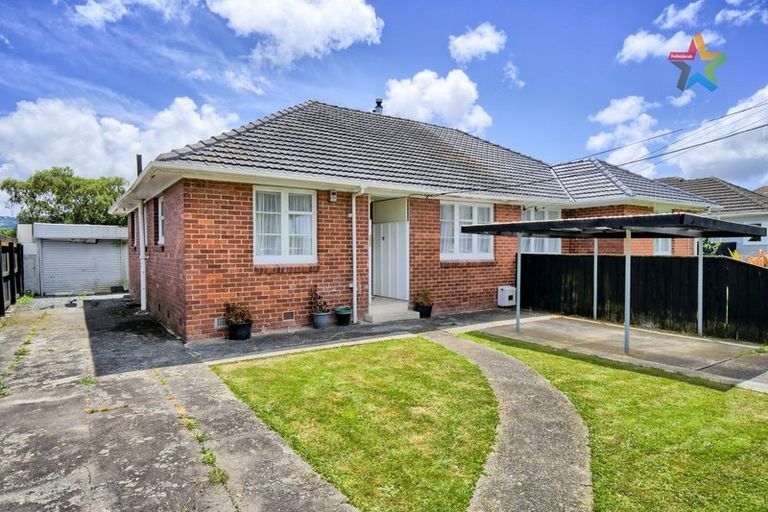 Photo of property in 255 Naenae Road, Naenae, Lower Hutt, 5011