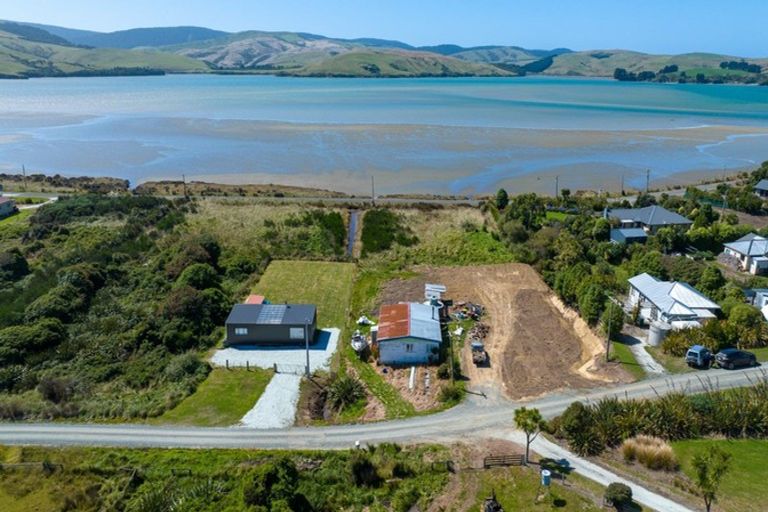 Photo of property in 13 Carrickfergus Street, Waikawa, Tokanui, 9884