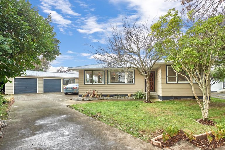 Photo of property in 24 Saturn Crescent, Milson, Palmerston North, 4414