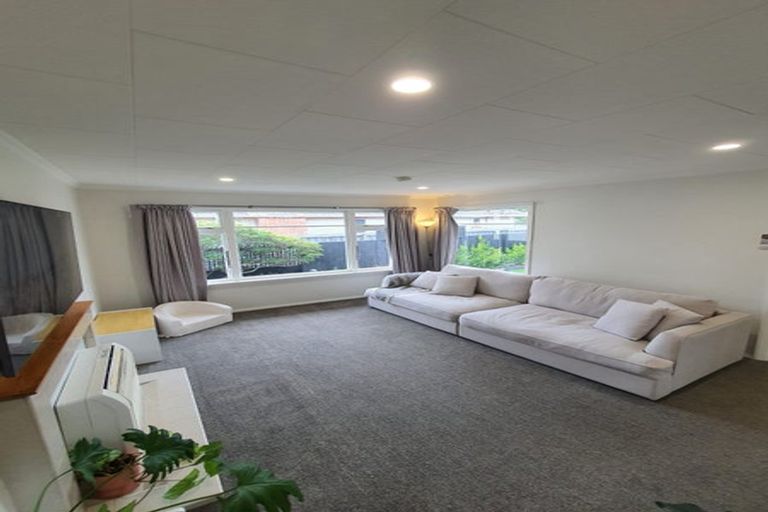 Photo of property in 1/15 Dunedin Street, Redwood, Christchurch, 8051